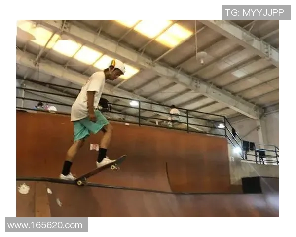 重庆滑板队如何通过战术创新实现进攻模式的全面升级与突破